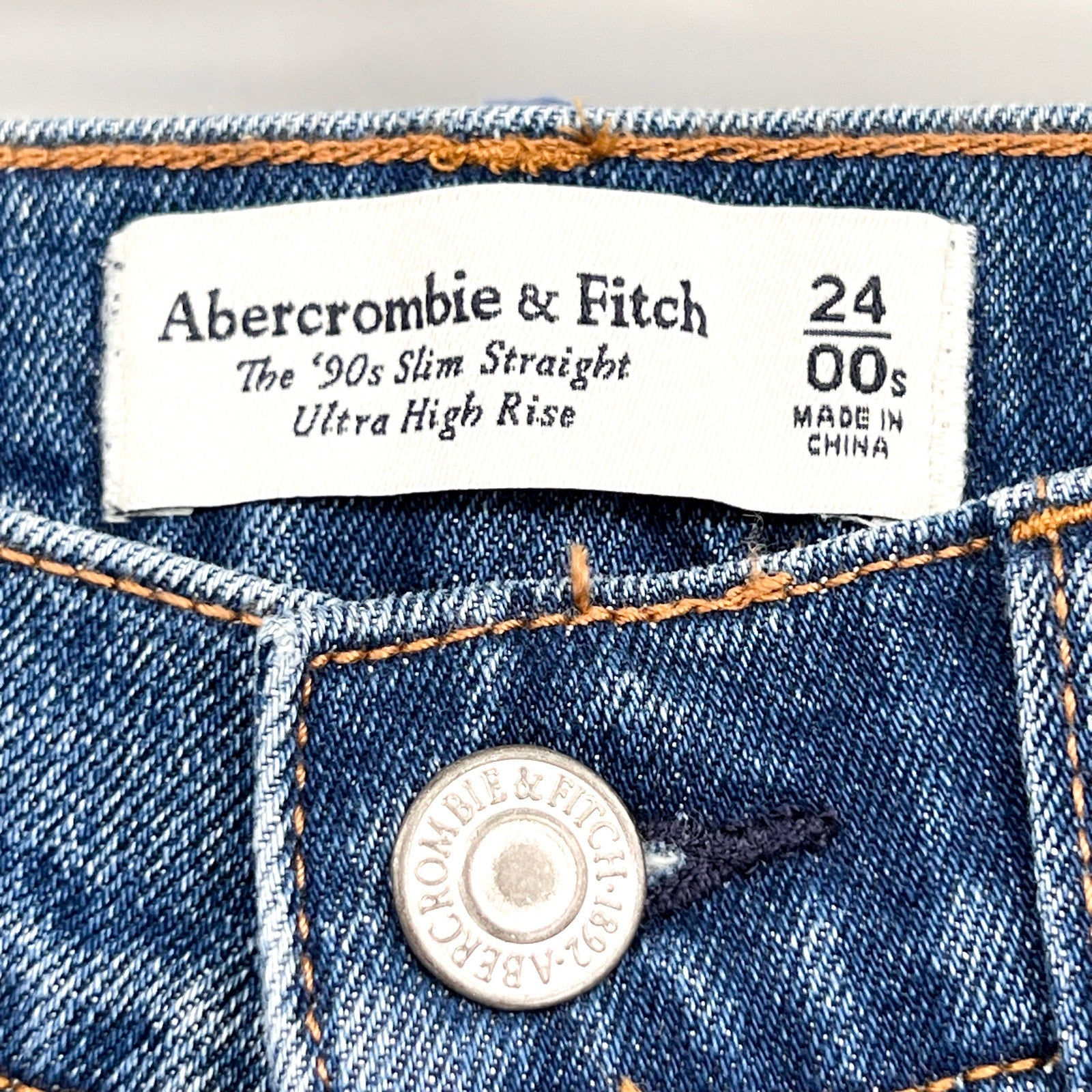 ABERCROMBIE & FITCH Womens 90s Slim Straight Jeans SIZE 24 US 00 Dark Marble NWT