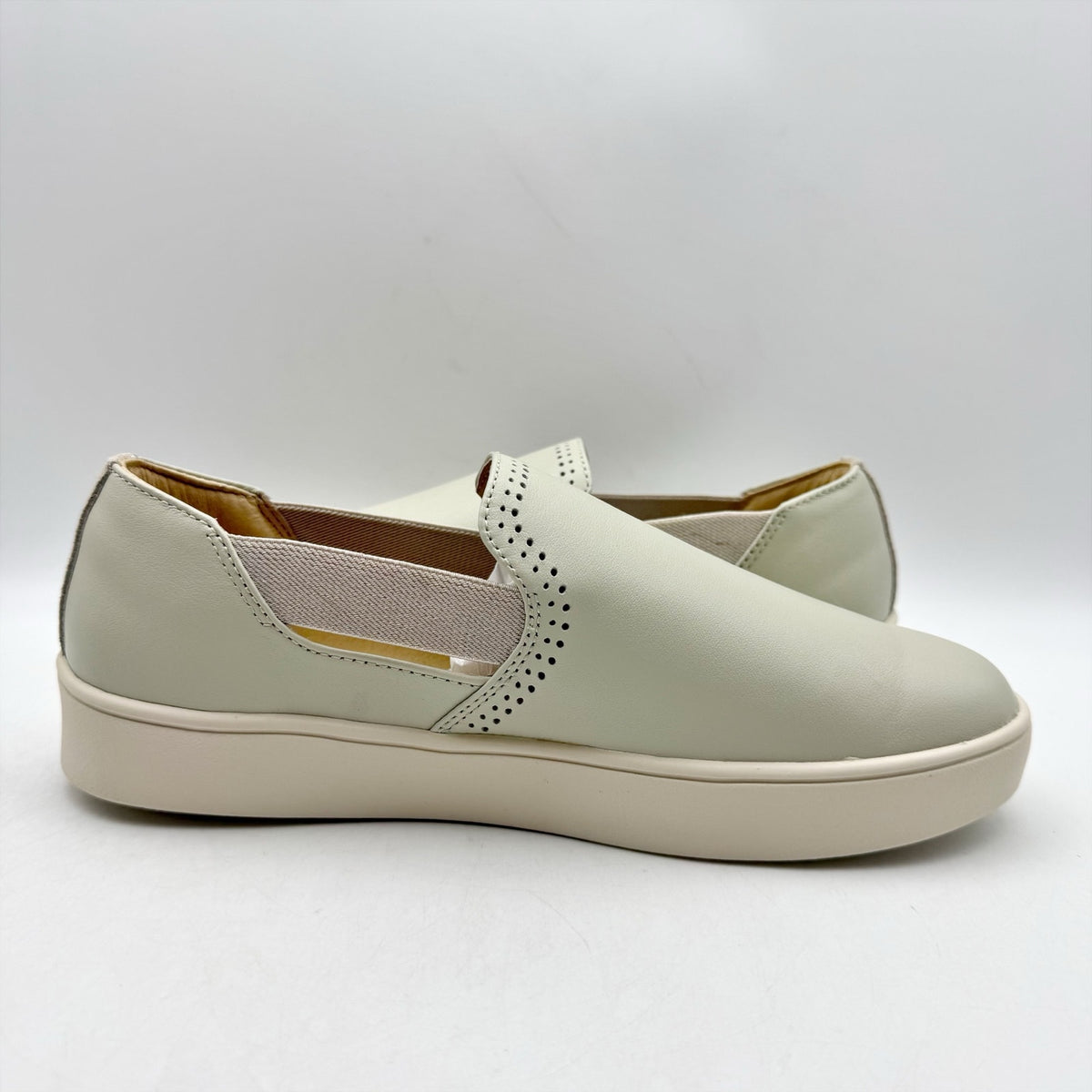 Spenco Womens Parker Low Sneakers Size 7.5 M EU 38 Oyster Grey Slip In NIB