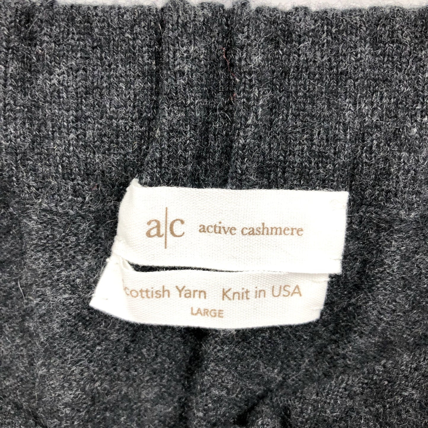 ACTIVE CASHMERE Men's Cashmere Shorts Large Grey Seamless Athletic Fit NWT