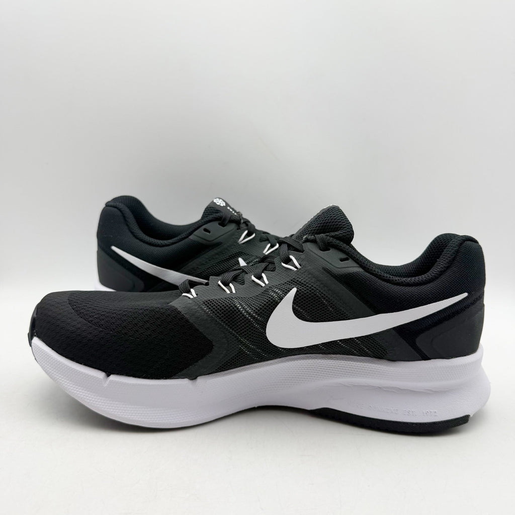 Nike Mens Run Swift 3 Running Sneakers US 9.5 Wide Black White Athletic NWOB