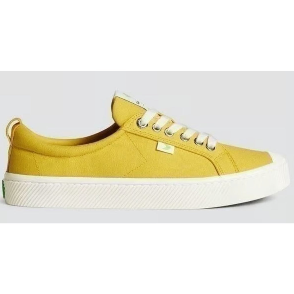 Cariuma OCA Low Canvas Sneaker Men's 9 Women's 10.5 Yellow Organic Cotton NIB