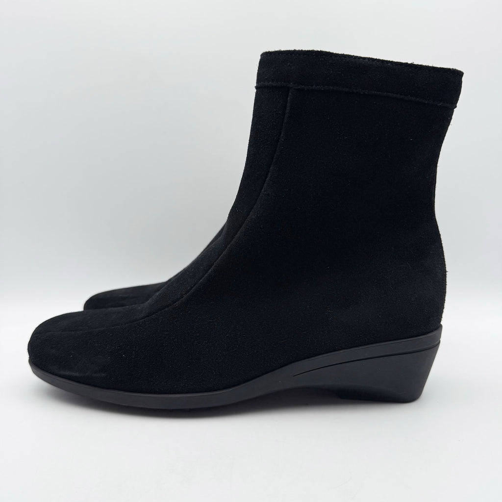 La Canadienne Womens Elizabeth Bootie US 7.5 EU 38 Black Suede Waterproof NWOB