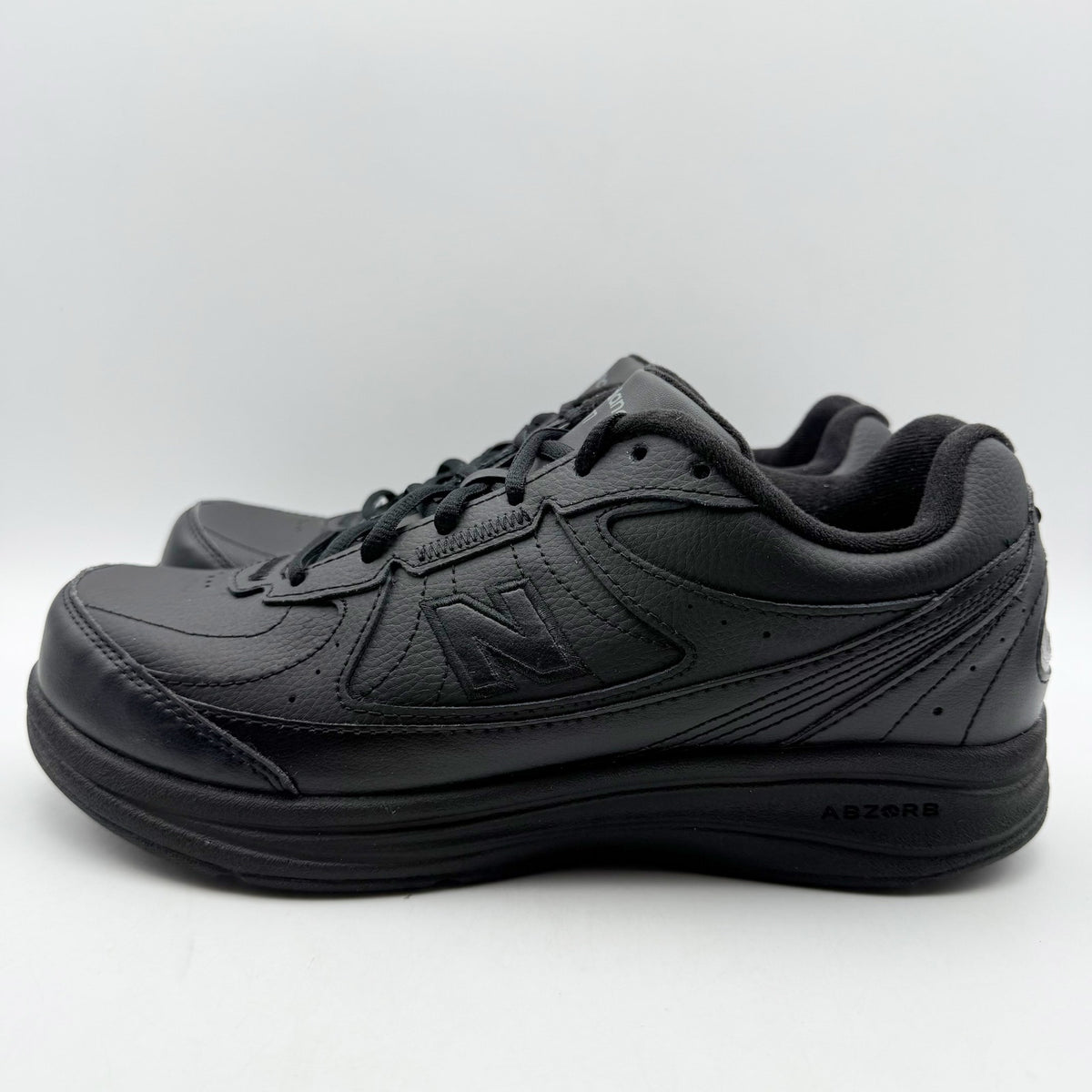 New Balance Womens 577 Walking Shoes Size 9 Wide Black Leather Athletic NIB
