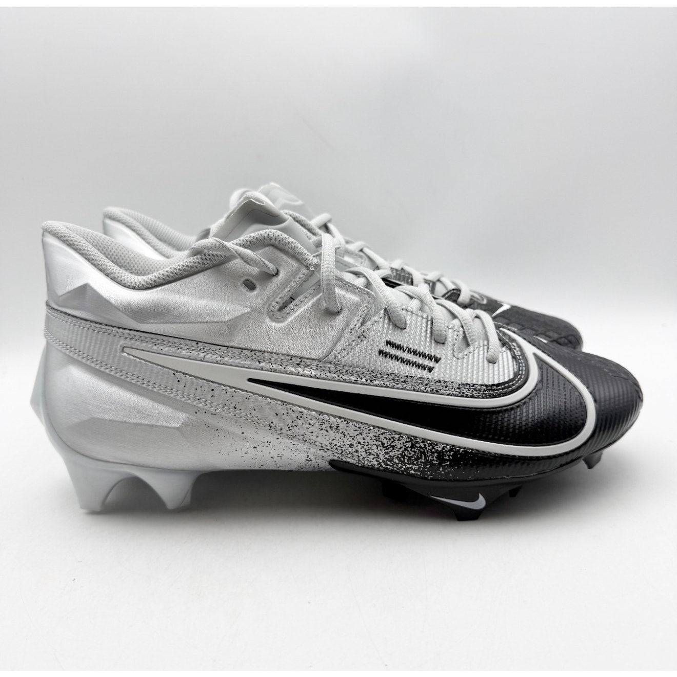 Nike Men Vapor Edge Elite 360 2 Molded Football Cleats US 10.5 Silver Black NWOB
