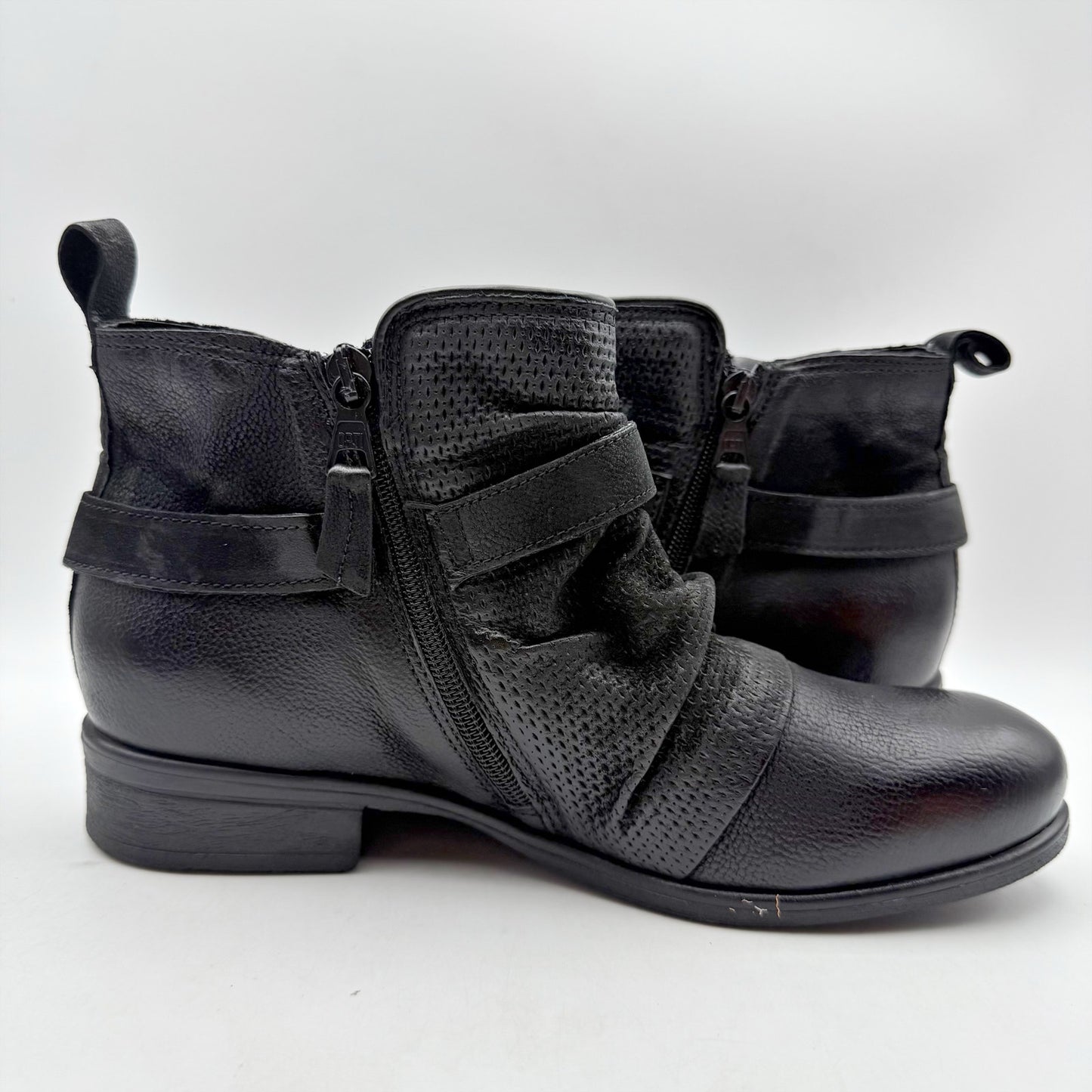 Miz Mooz Womens Suzy Ankle Bootie EU 39 US 8.5-9 Black Leather NIB