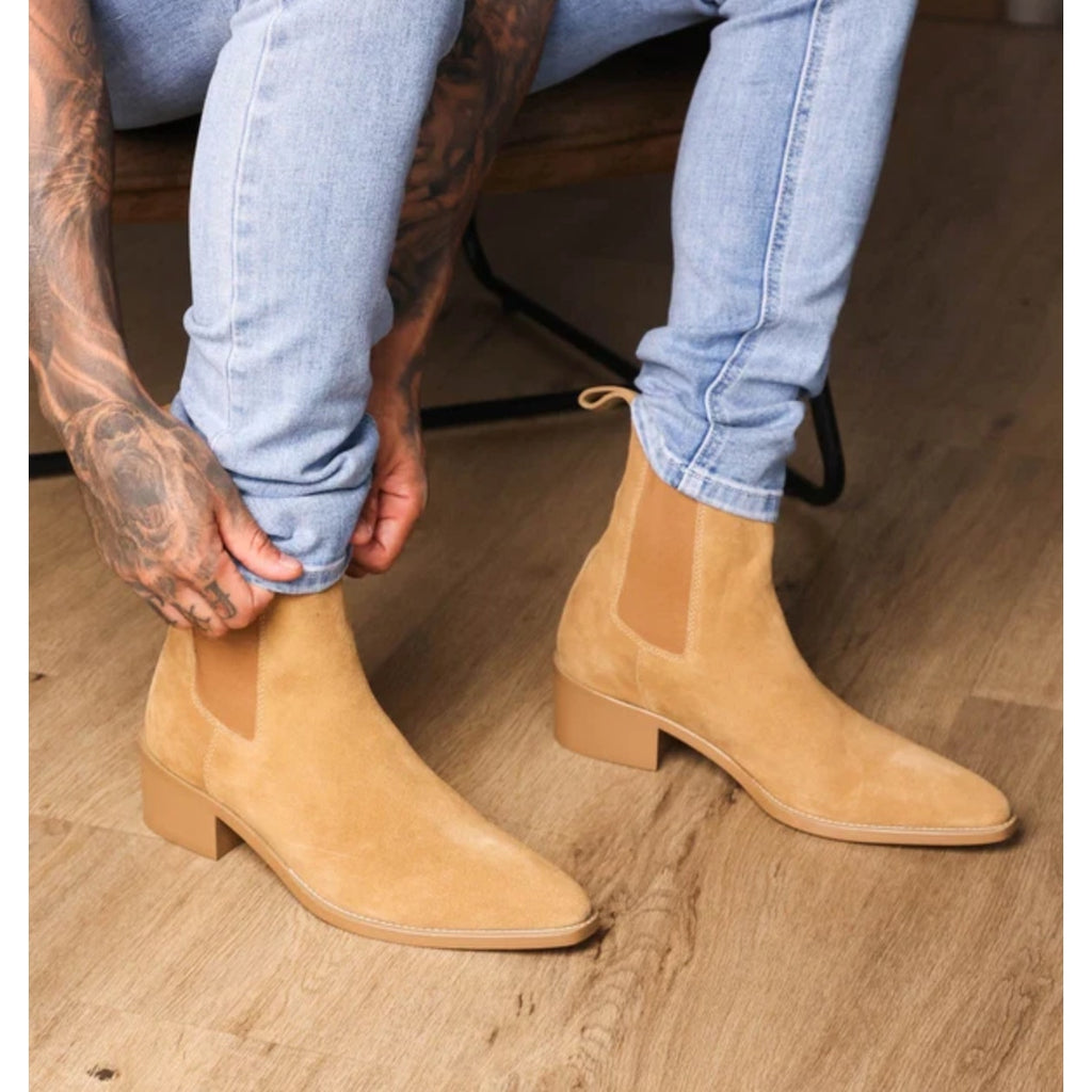 Saint Morta Men's Nomad Pointy Toe Chelsea Boot Size 9 EU 43 Tan Camel Suede NIB