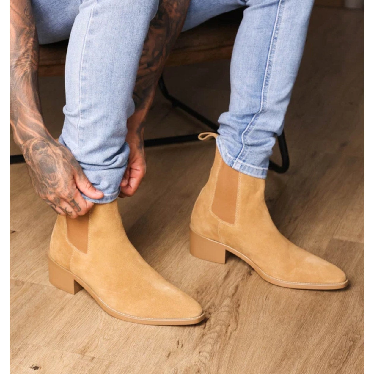 Saint Morta Men's Nomad Pointy Toe Chelsea Boot Size 9 EU 43 Tan Camel Suede NIB