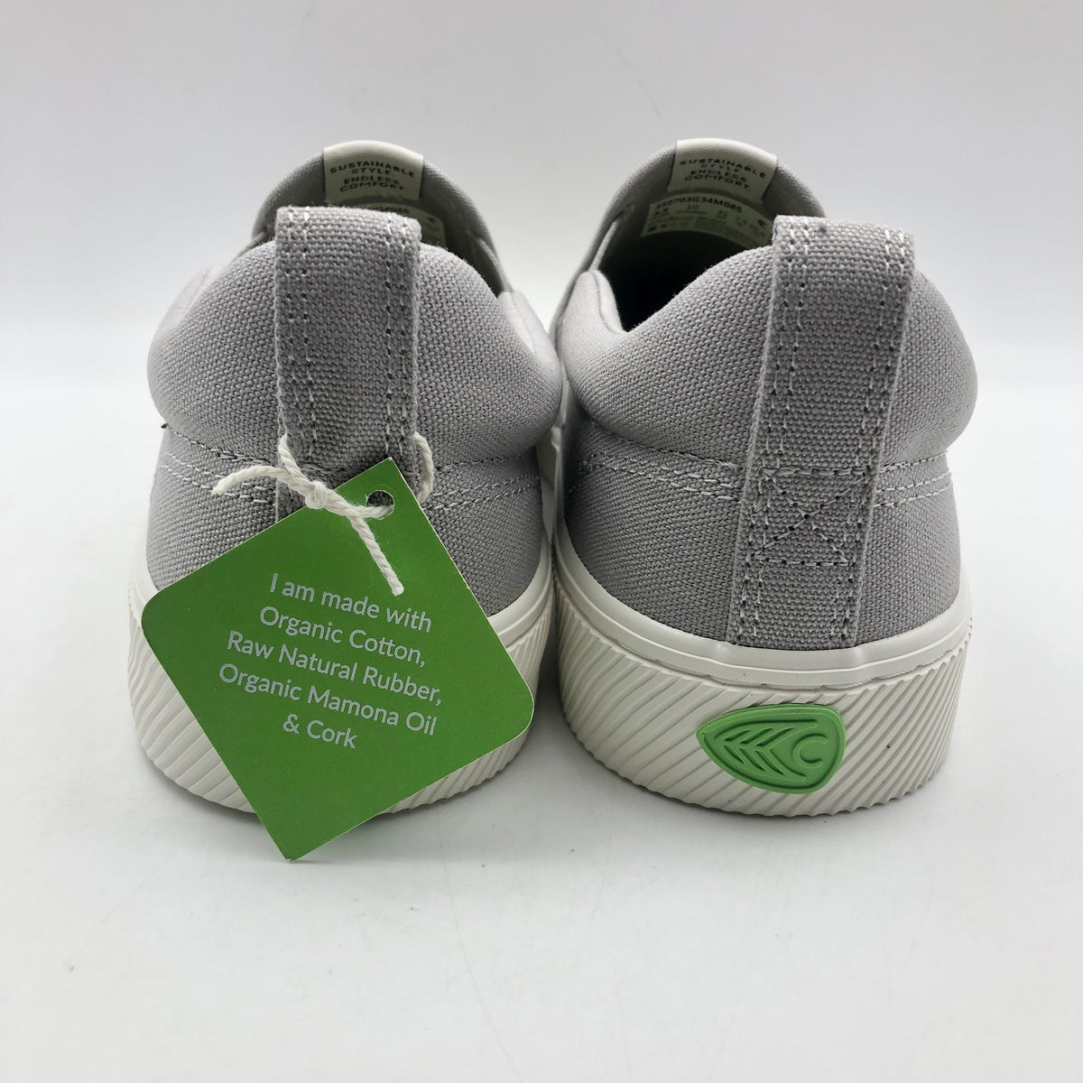 Cariuma Women's Canvas Slip On Casual Sneakers Size 7 Light Grey NIB