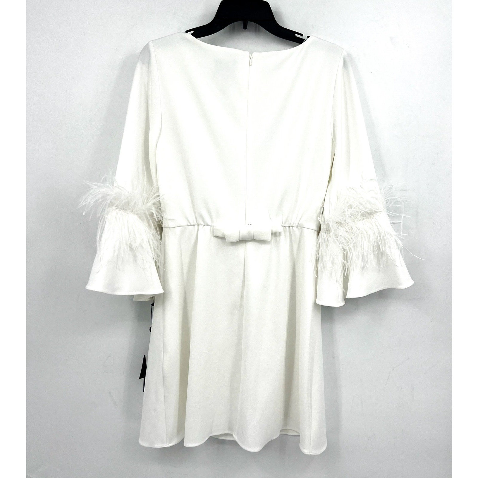 ADRIANNA PAPELL Women's Stretch Crepe Feather Dress Size 4 Ivory Boatneck NWT