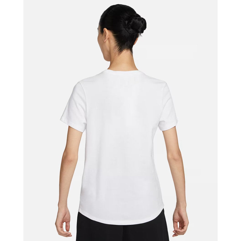 NIKE Women's Club Essentials Logo T-shirt 2X White Short Sleeve NWOT