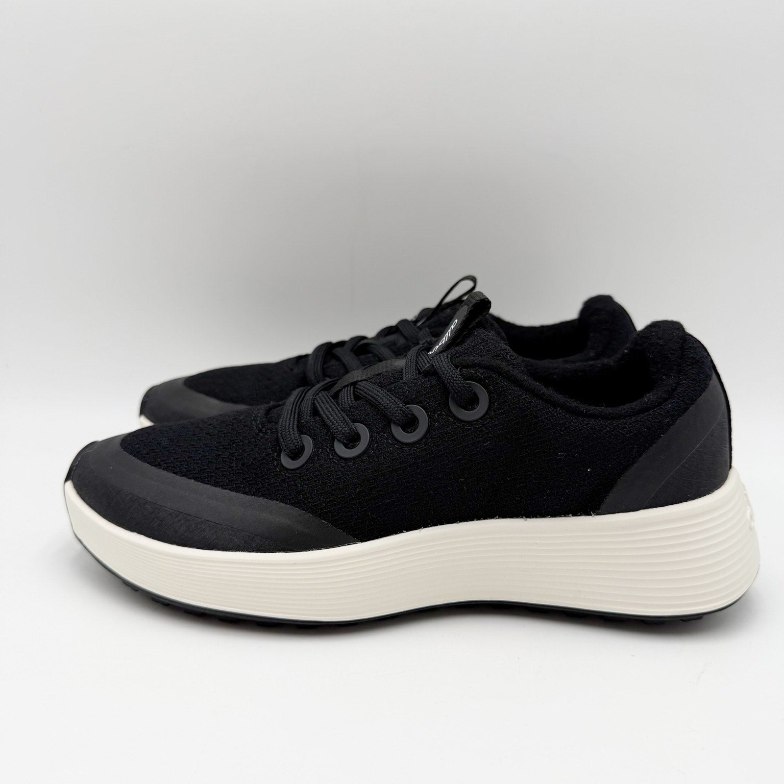 AllBirds Womens Runner Protect Low Sneakers Size 6.5 Black White Athletic NWOB