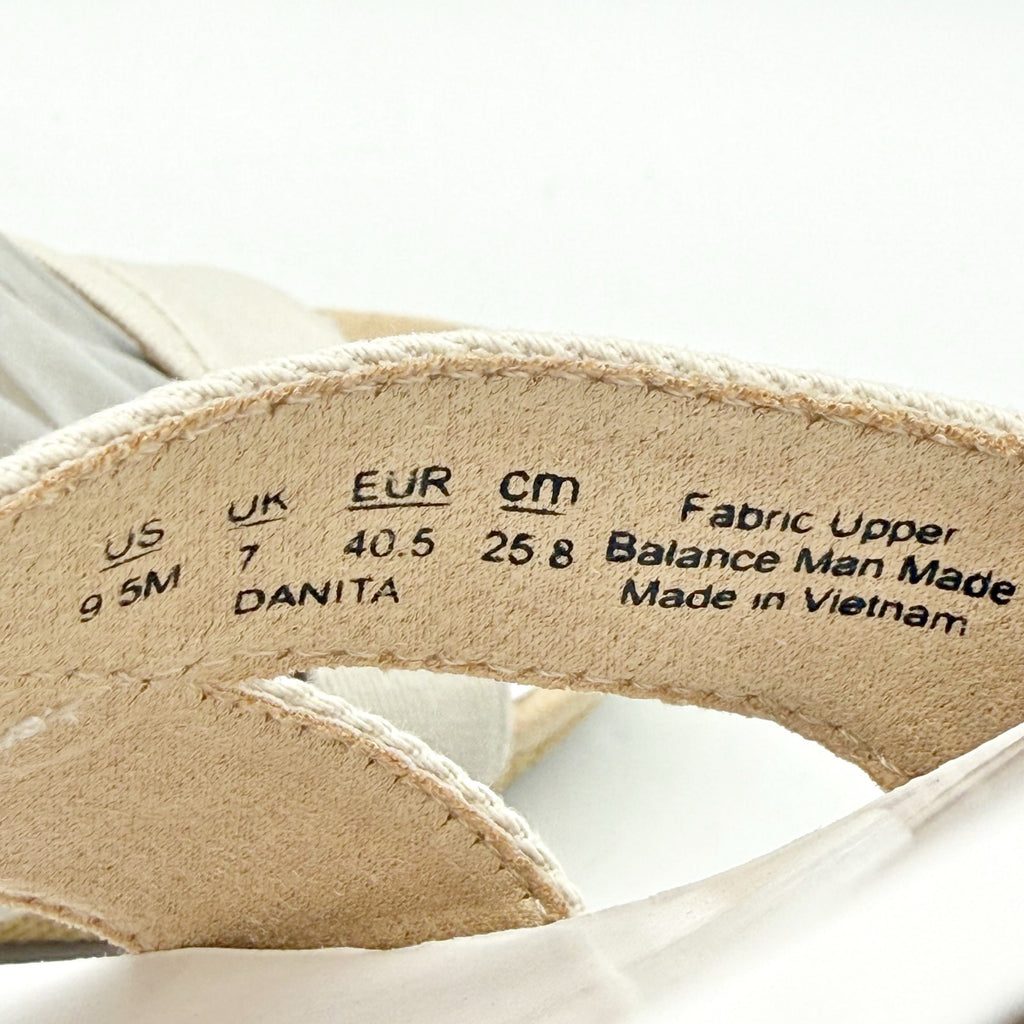 LifeStride Womens Danita Wedge Sandals Size 9.5 Bone Off White Canvas NIB