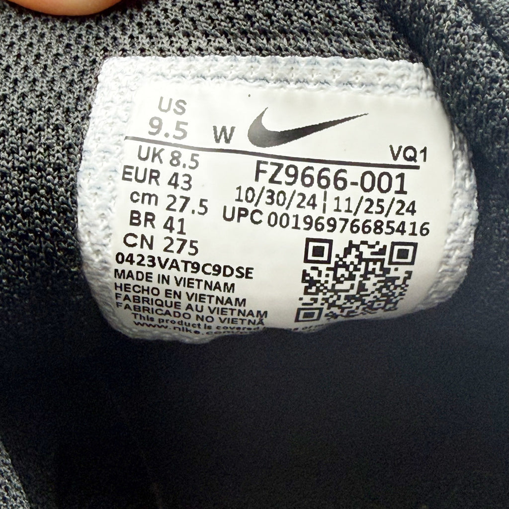Nike Mens Run Swift 3 Running Sneakers US 9.5 Wide Black White Athletic NWOB