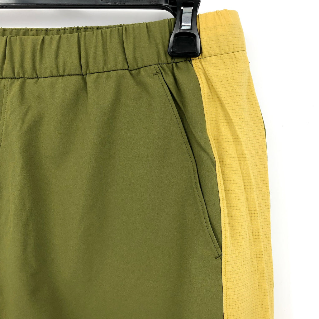 OUTDOOR VOICES Mens High Stride 7" Shorts Medium Green Athletic Pockets NWT