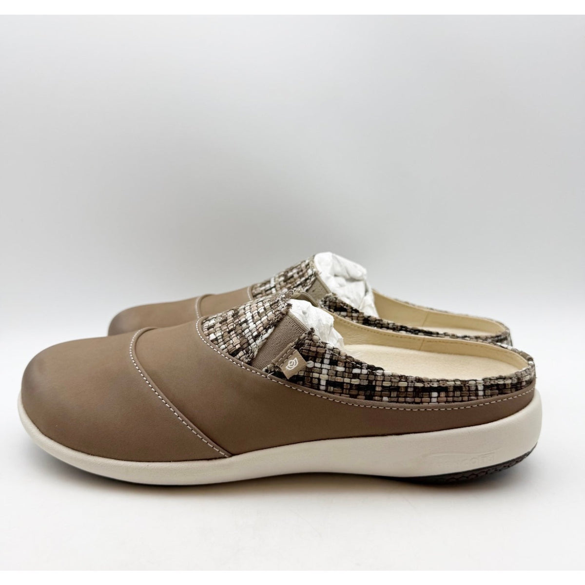 SPENCO Women's Nuevo Harvest Siesta Mule Size 9 WIDE Fossil Brown Leather NIB