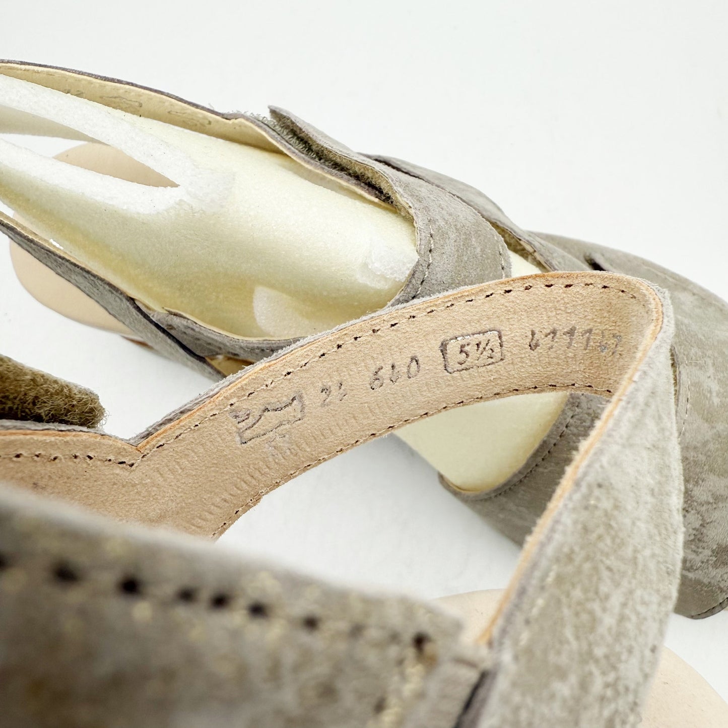 Gabor Womens 24.640 Wedge Sandals US 8 UK 5.5 Gold Metallic Leather Strappy NIB