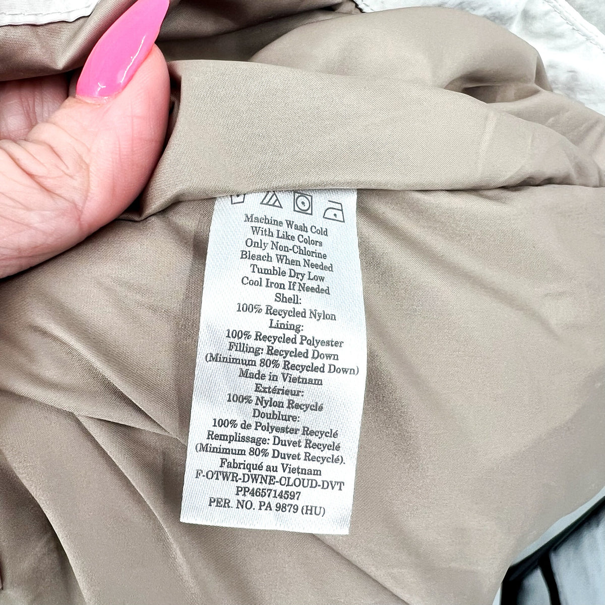 Everlane Womens The Duvet Down Puffer Coat Medium Cream Down Long Belted NWT