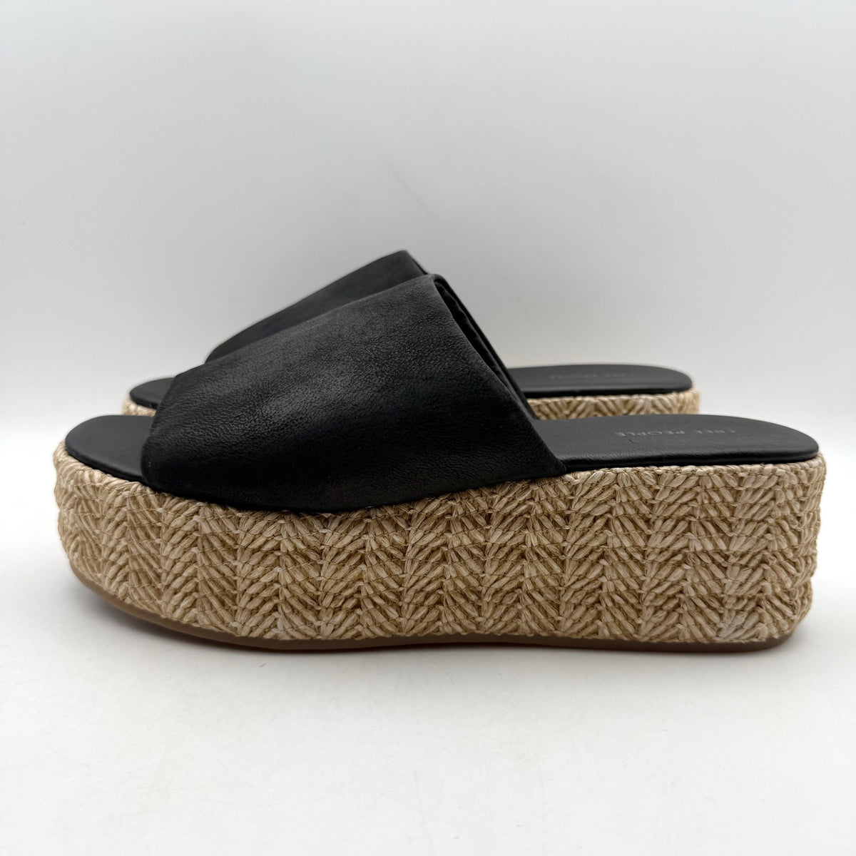 Free People Womens Harbor Flatform Sandals SIZE 9 EU 39 Black Leather NWOB