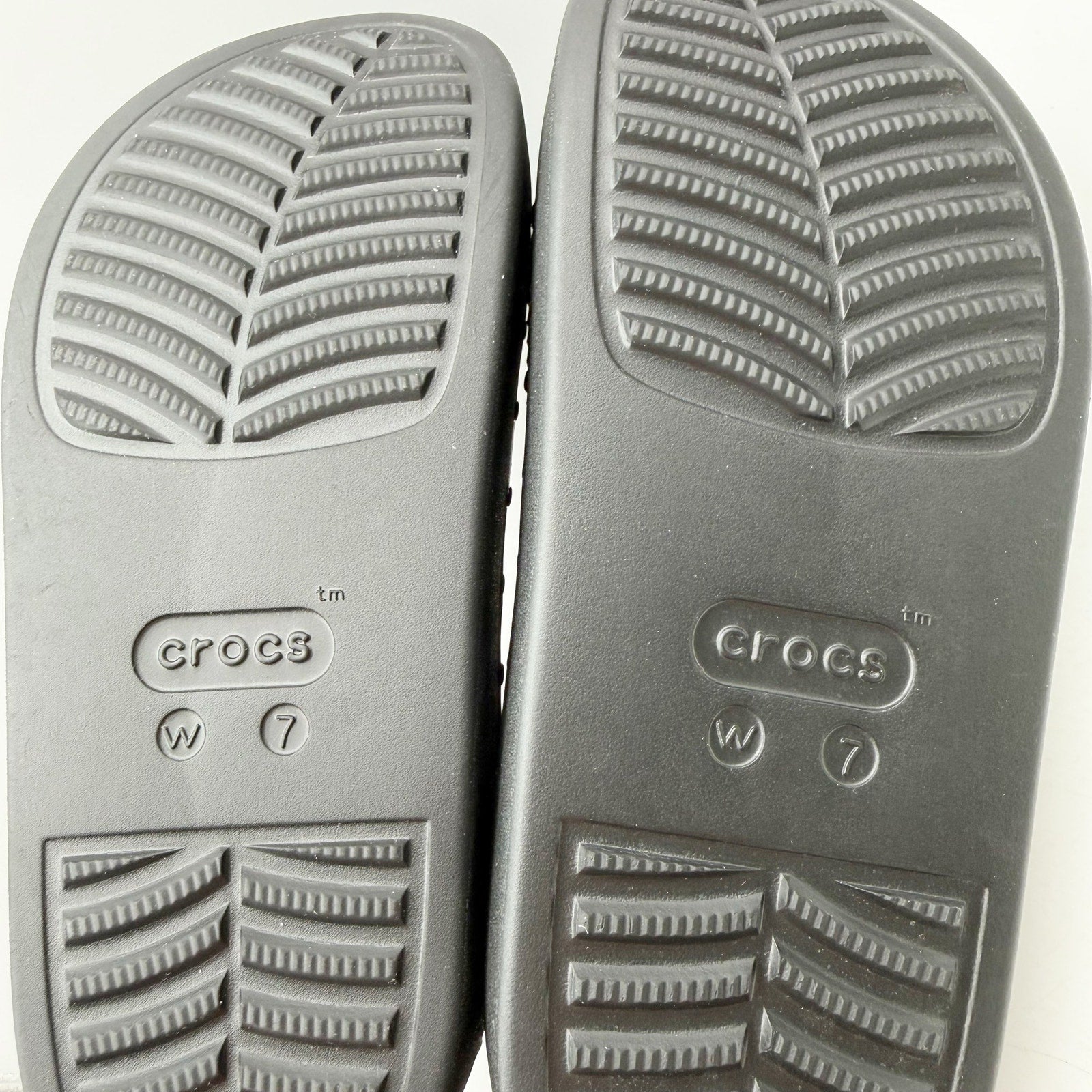 Crocs Womens Dylan Platform Clogs US 7 EU 37.5 Black Studded NIB