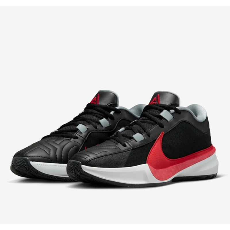 NIKE Air Zoom Freak 5 Basketball Shoes Men's 7 Womens 8.5 Black Red Giannis NWOB