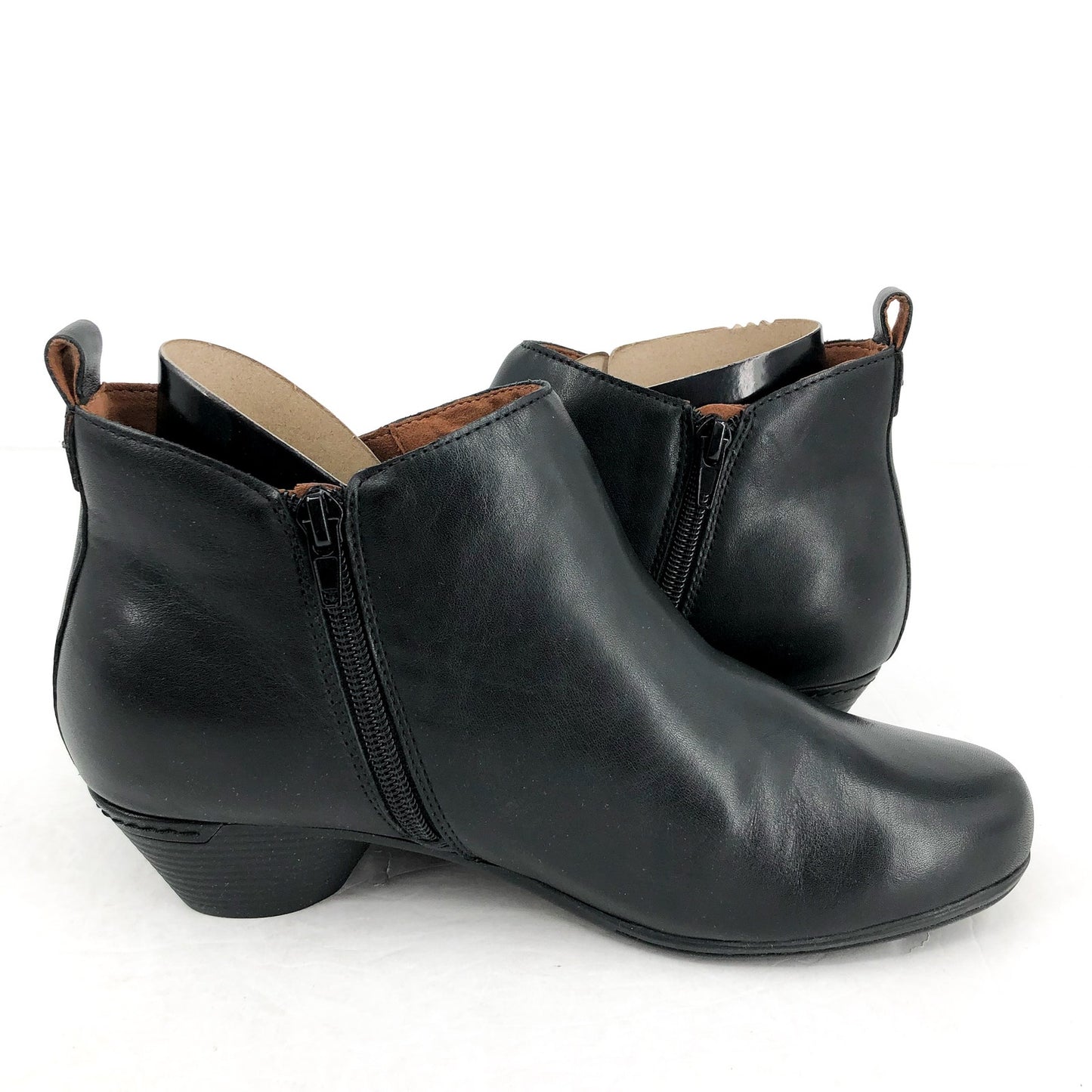 Cobb Hill Womens Larsa Ankle Bootie US 8 Wide EU 38.5 Black Leather NIB