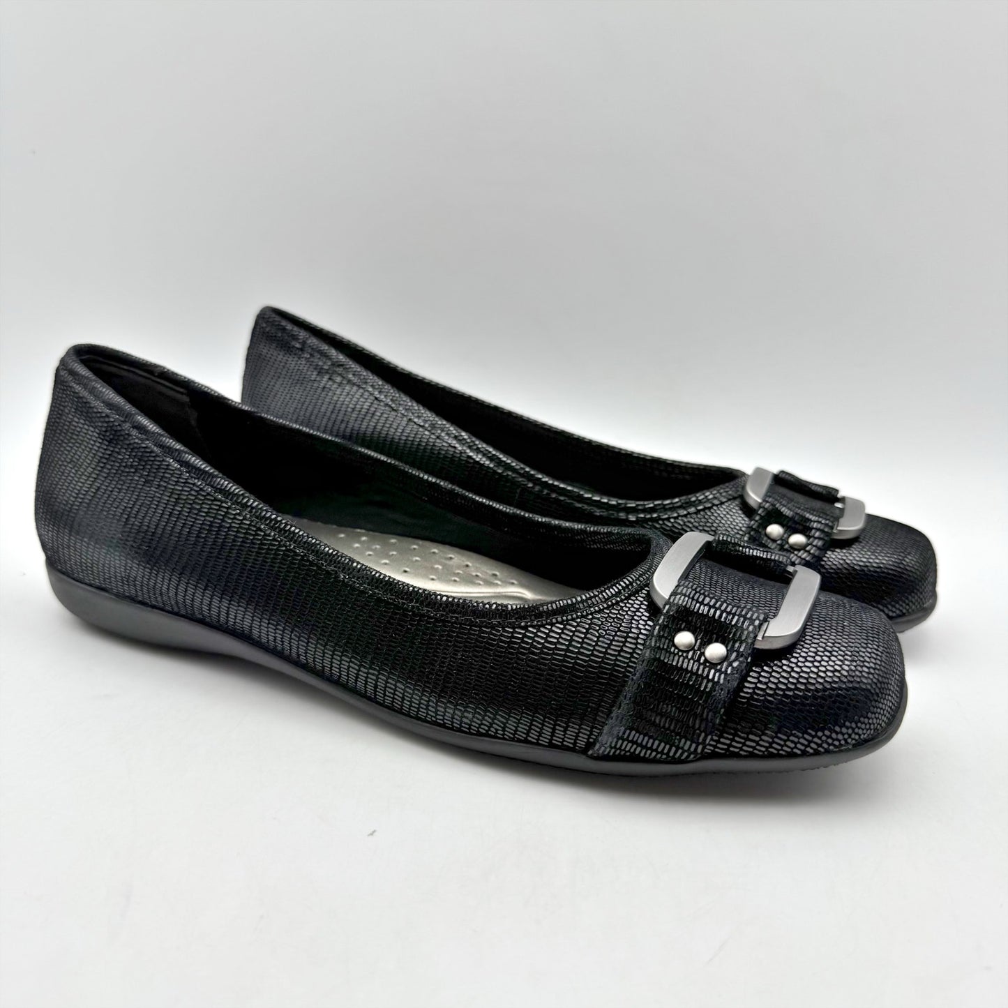 Trotters Womens Sizzle Flats US 7 Narrow EU 37.5 Black Leather Slip On NWOB