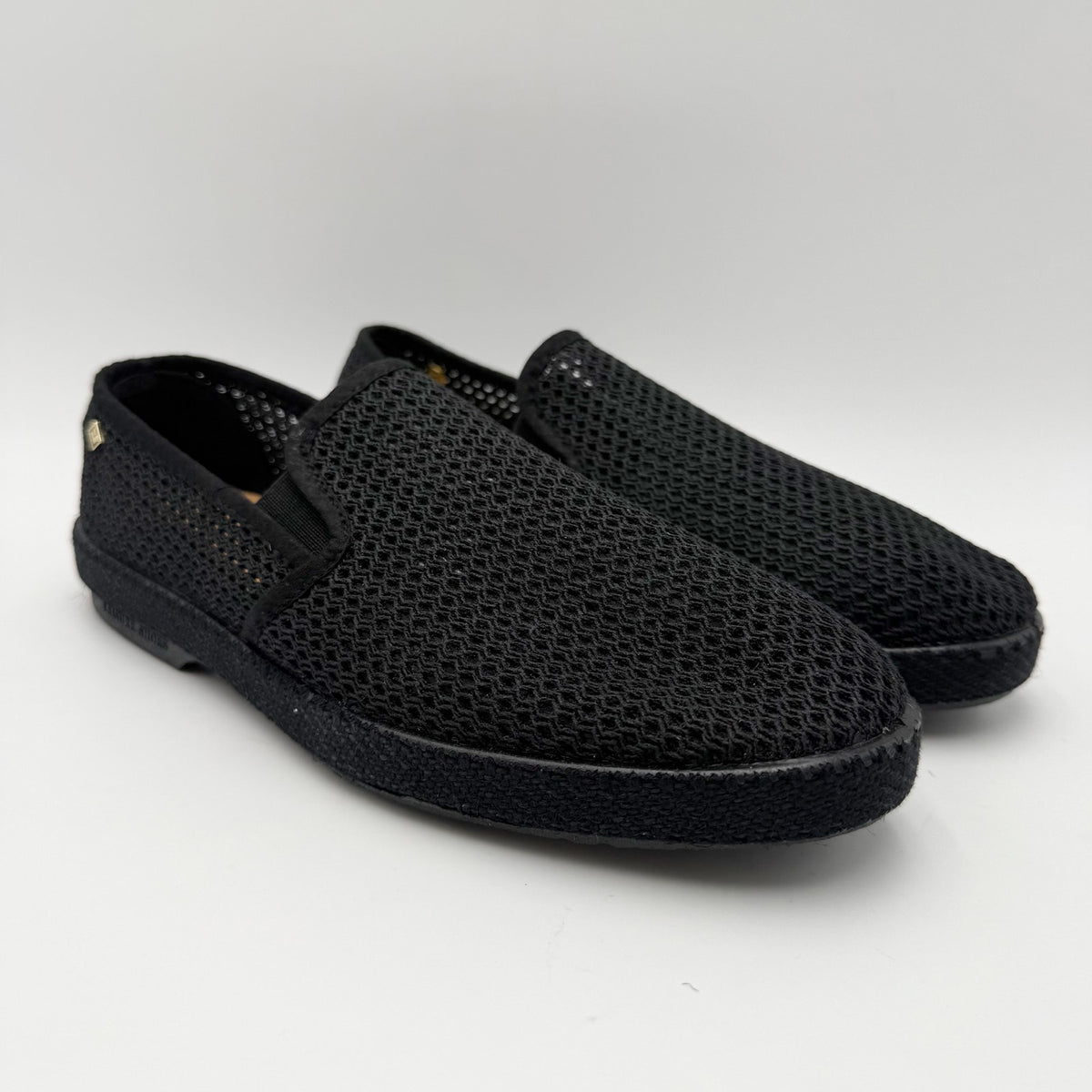 Rivieras Womens Classic Mesh Slip On Shoes Size 7.5 EU 38 Black NIB