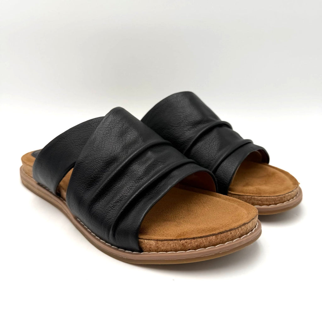 Eurosoft Womens Elesha Slide Sandals Size 8.5 Black Ruched Faux Leather NWOB