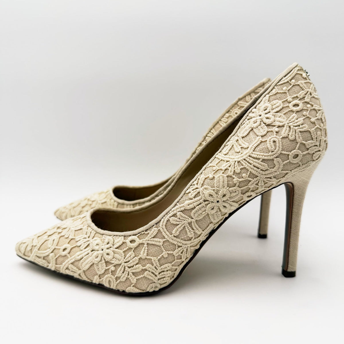 Sam Edelman Womens Hazel Pointed Toe Pumps Size 7 Wide EU 37 Ivory Lace NIB