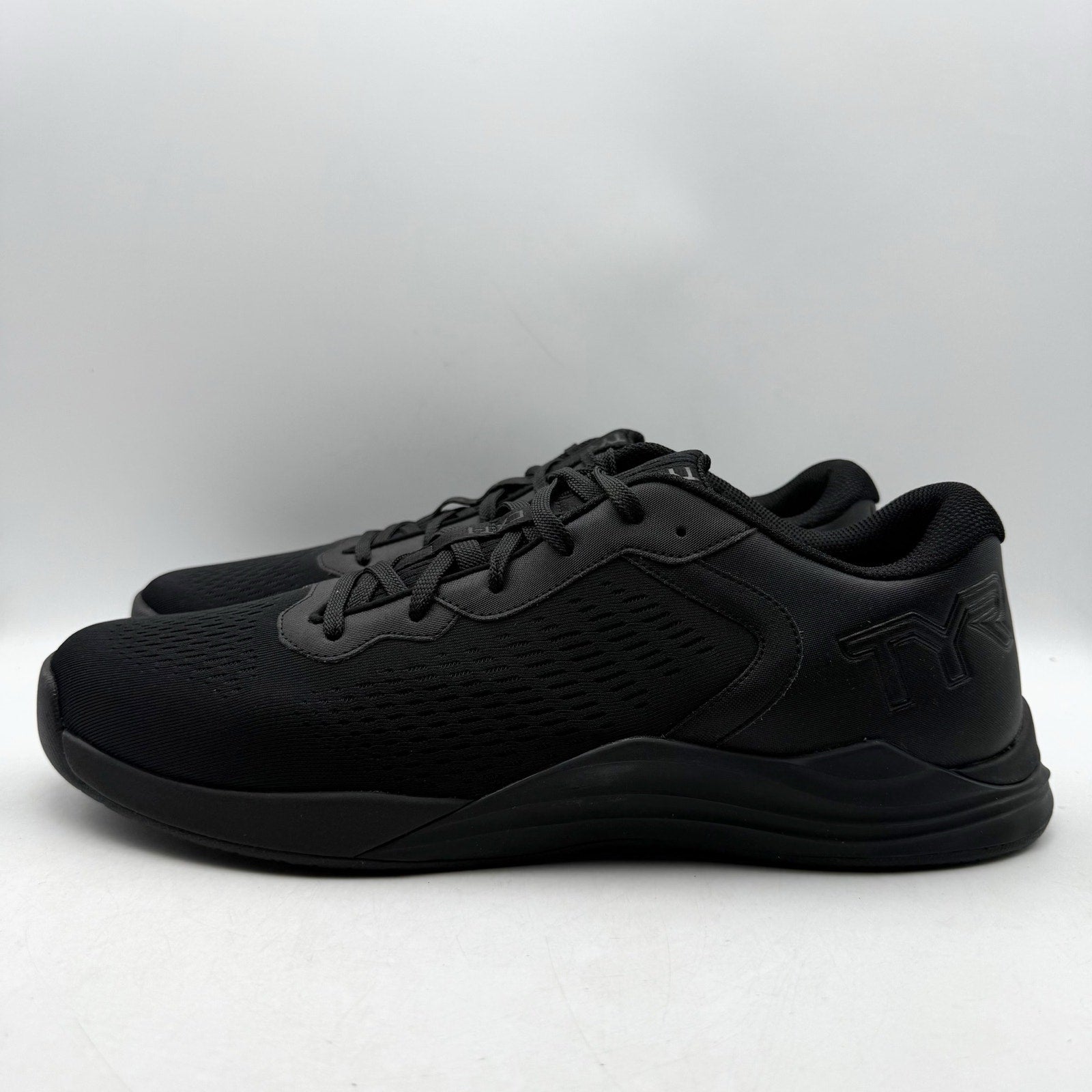 TYR Mens CXT-1 Turf Trainer Sneakers US 8 Black Athletic Shoes NWOB