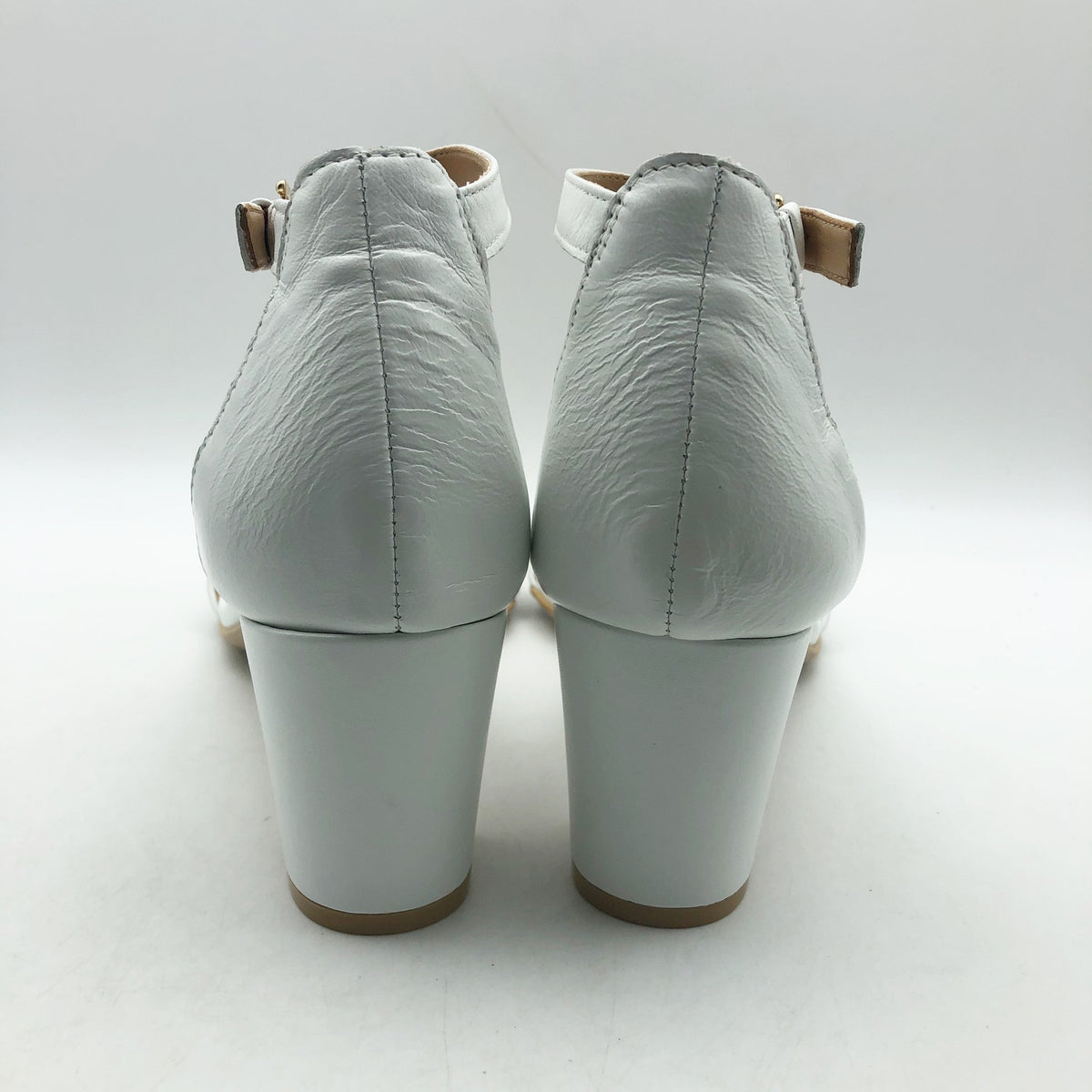 Naturalizer Womens Vera Sandals Size 6 Wide EU 36 White Block Heel NIB