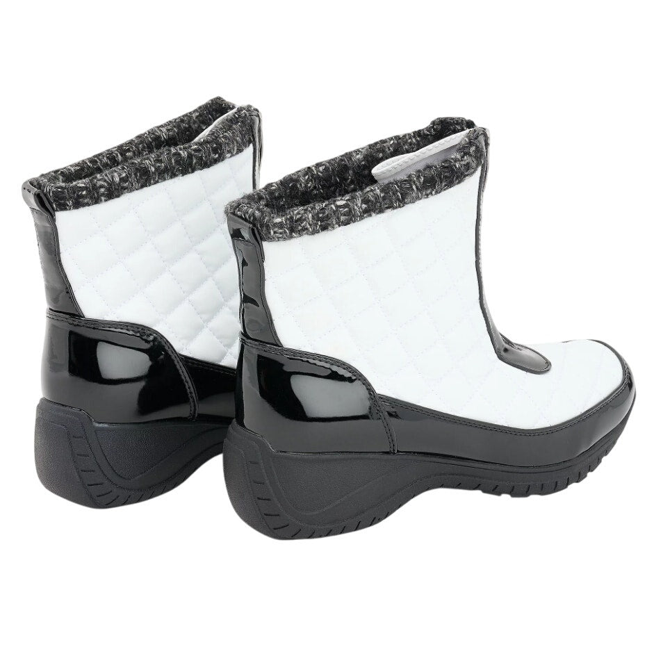 Khombu Womens Megan Snow Boots US 9.5 Wide White Black Waterproof NIB