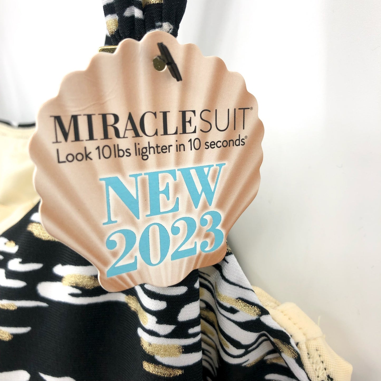 MAGICSUIT Women's Zari Dazzle Tankini Top Size 8 Black White Print Swimsuit NWT