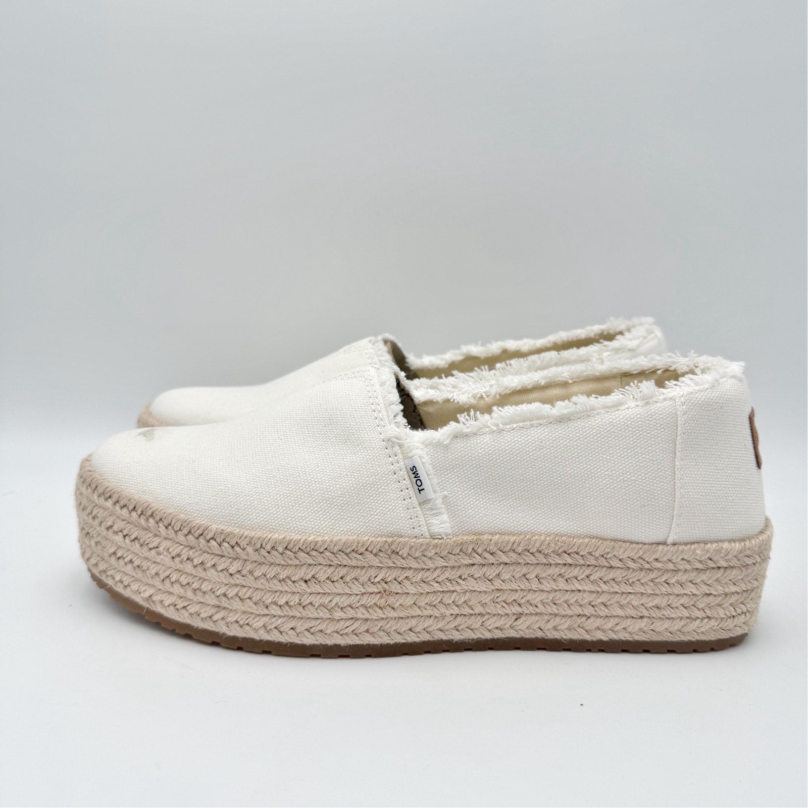 TOMS Womens Valencia Platform Slip On Shoes Size 7.5 White Canvas Casual NWOB