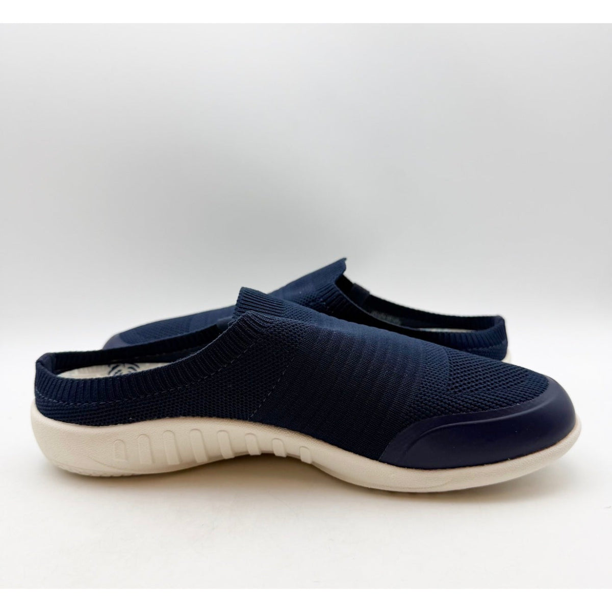 Spenco Womens Blissful Casual Slip On Shoes 8.5 WIDE Dark Navy Blue Mules NIB