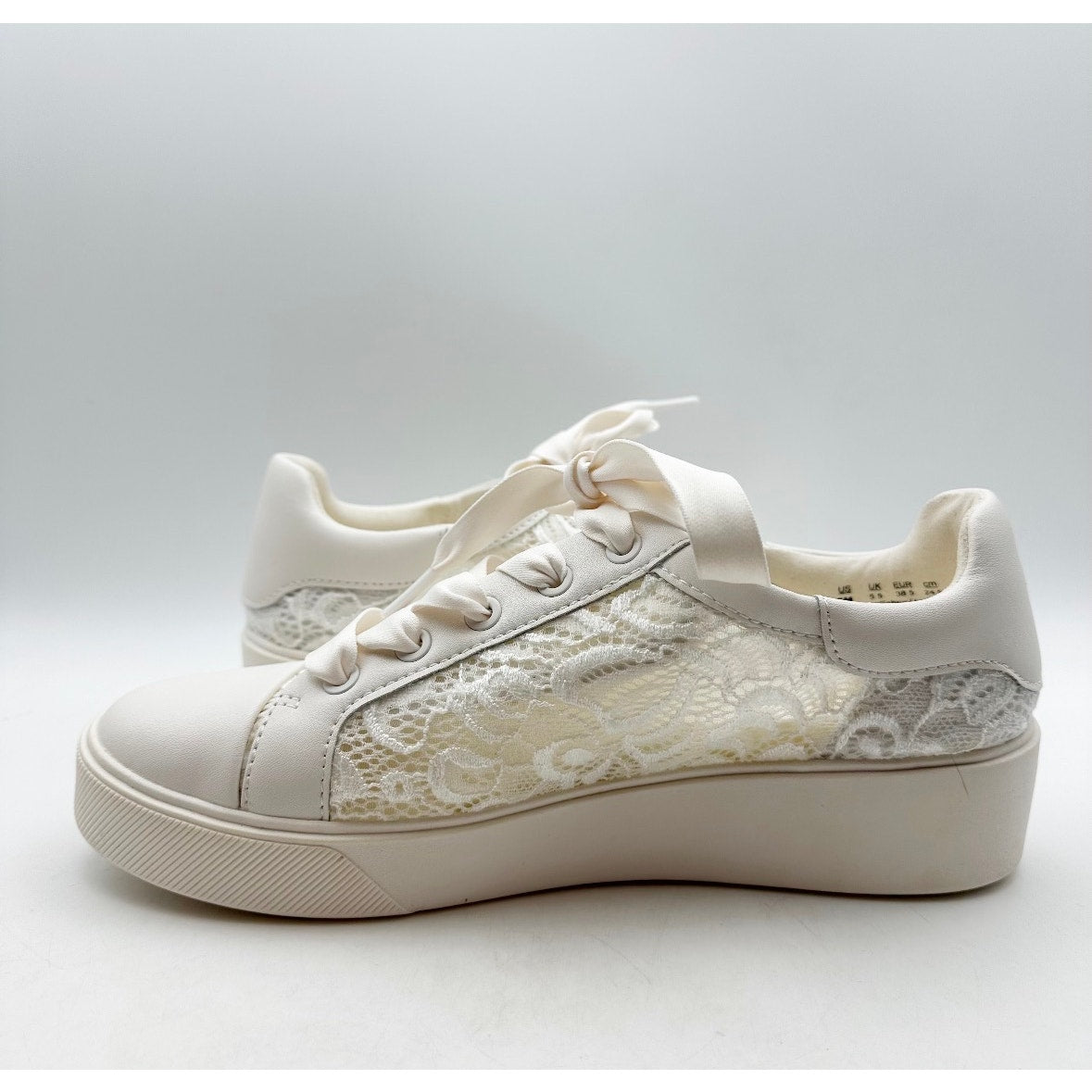 Naturalizer Women's Morrison 2.1 Lace Sneakers Size 8 White Bridal NWOB