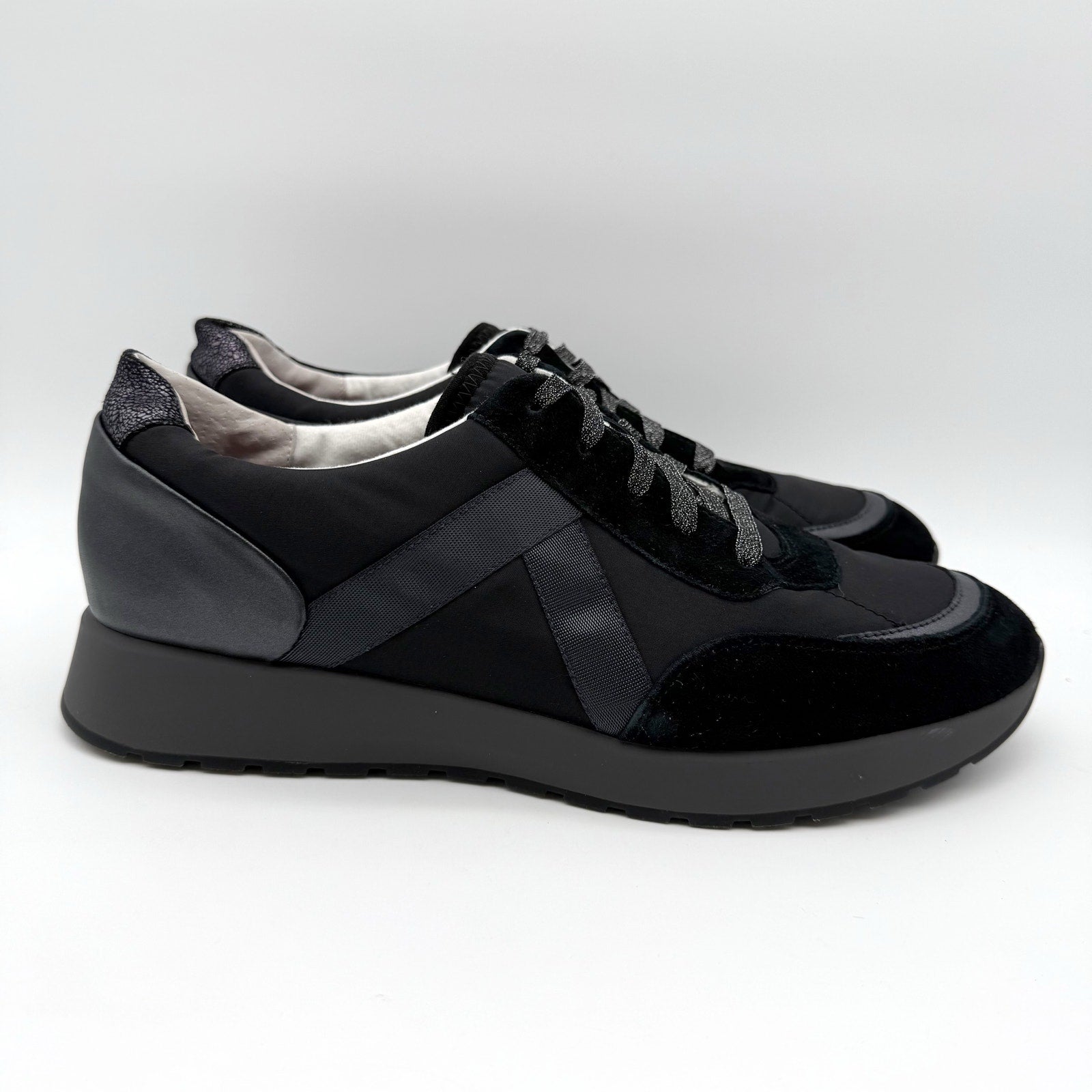 Munro Womens Piper Sneakers US 12 M Black Grey Suede Athletic NWOB