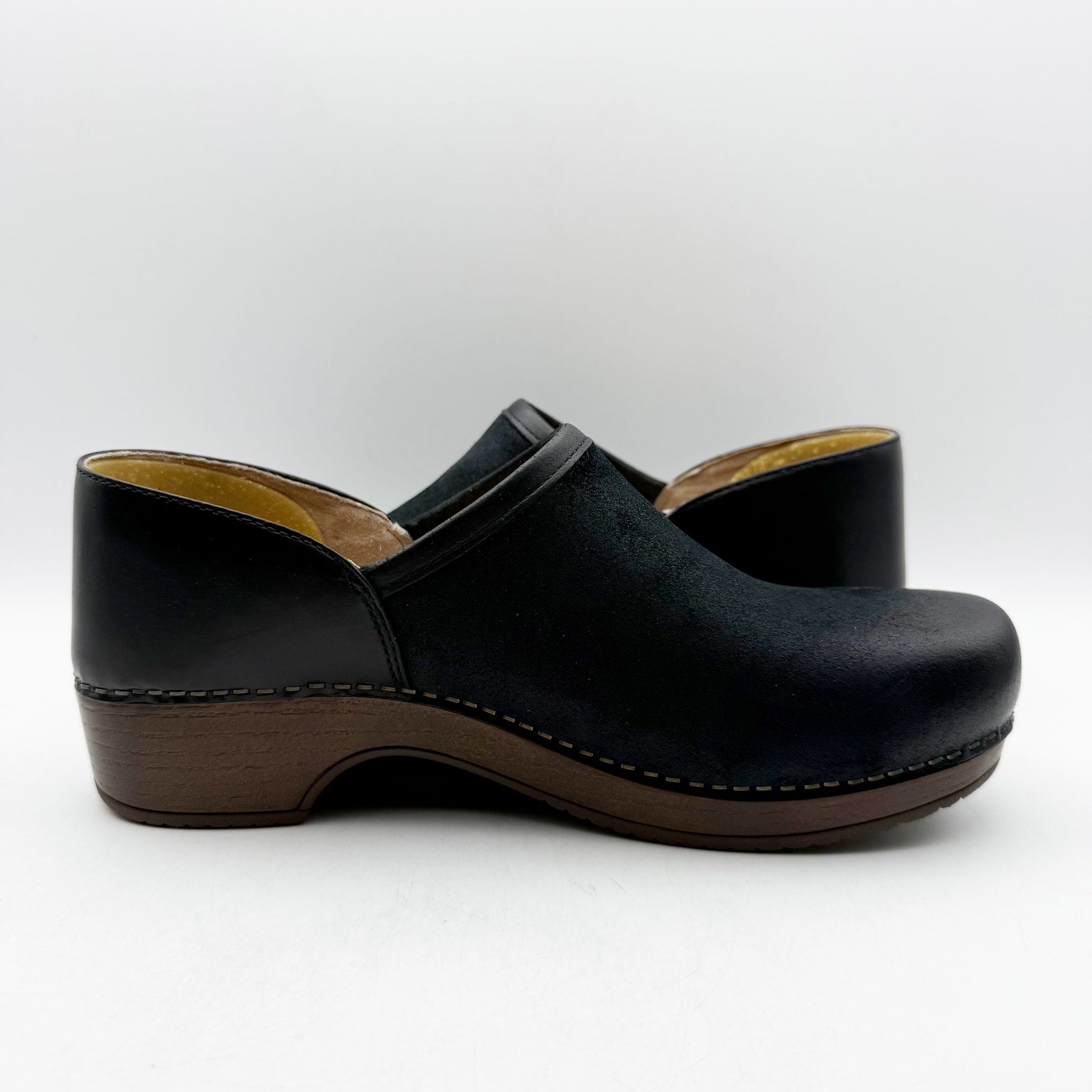 Dansko Womens Brenna Clogs EU 40 US 9.5 Black Burnished Suede Leather NIB