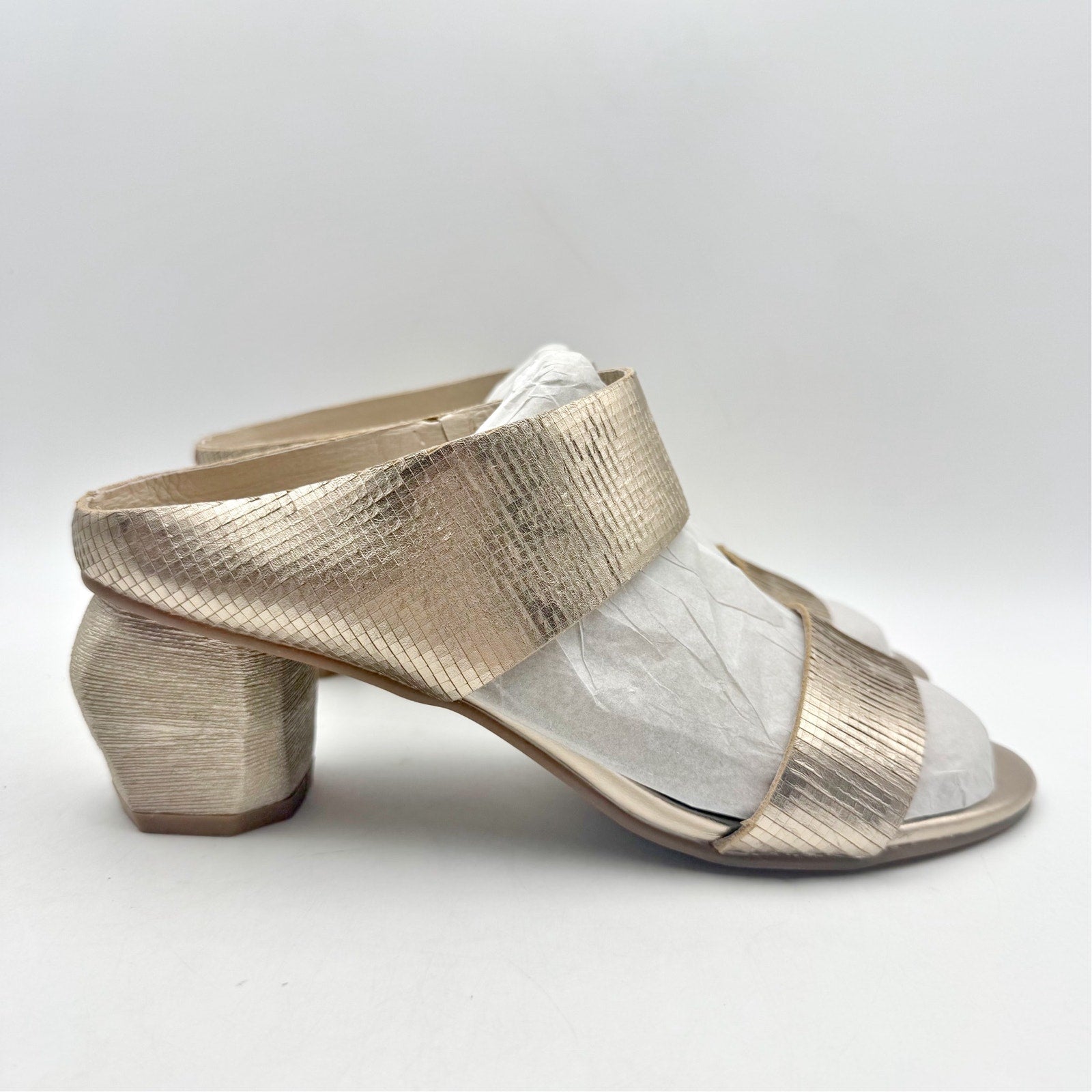 Antelope Womens Amelia Heeled Sandals EU 40 US 9.5 Gold Textured Leather NWOB
