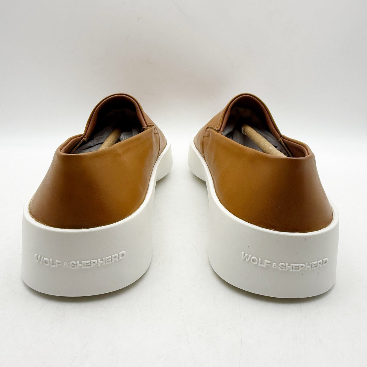 Wolf & Shepherd Womens Cruise Slip On Shoes Size 7 EU 38 Honey Brown White NIB