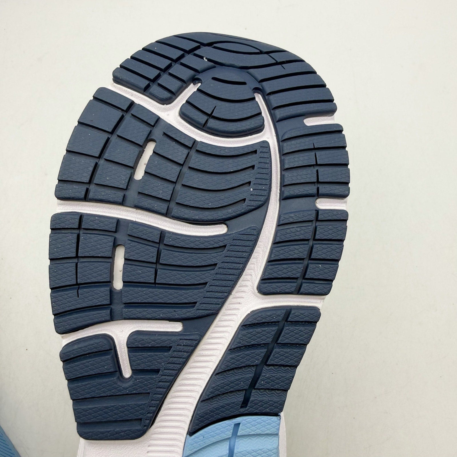New Balance Womens 847v4 Walking Shoes US 6.5 AA NARROW Grey Blue Athletic NWOB