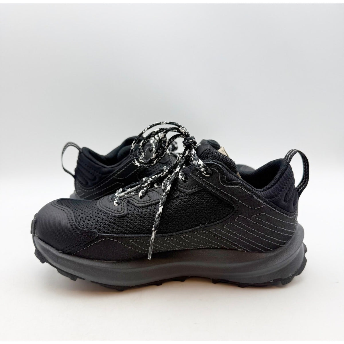 THE NORTH FACE Kids Fastpack Hiker Shoes Youth 2 EU 33.5 Black Waterproof NWOB