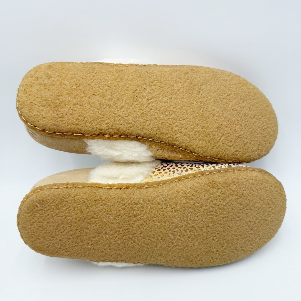 SOREL Kids Nakiska Slide II Slippers Size 5 Ceramic Gold Suede Hard Bottom NWOB