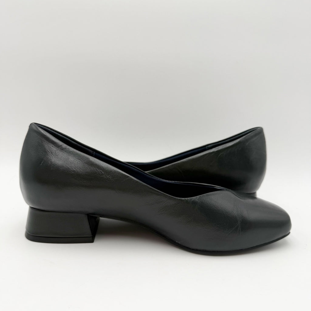 David Tate Womens Freedom Pumps Size 6.5 Wide Navy Blue Leather Heels NWOB