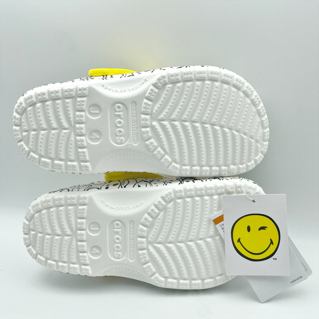 Crocs Smiley World Clogs Kids 4 Youth WOMENS 6 White Yellow NWT