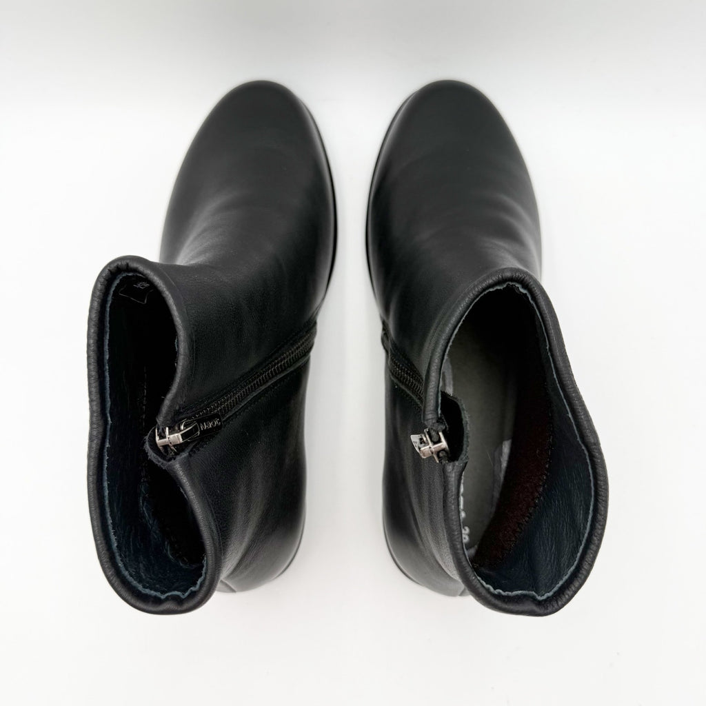 Naot Womens Norther Ankle Bootie US 8 EU 39 Black Leather Water Resistant NWOB