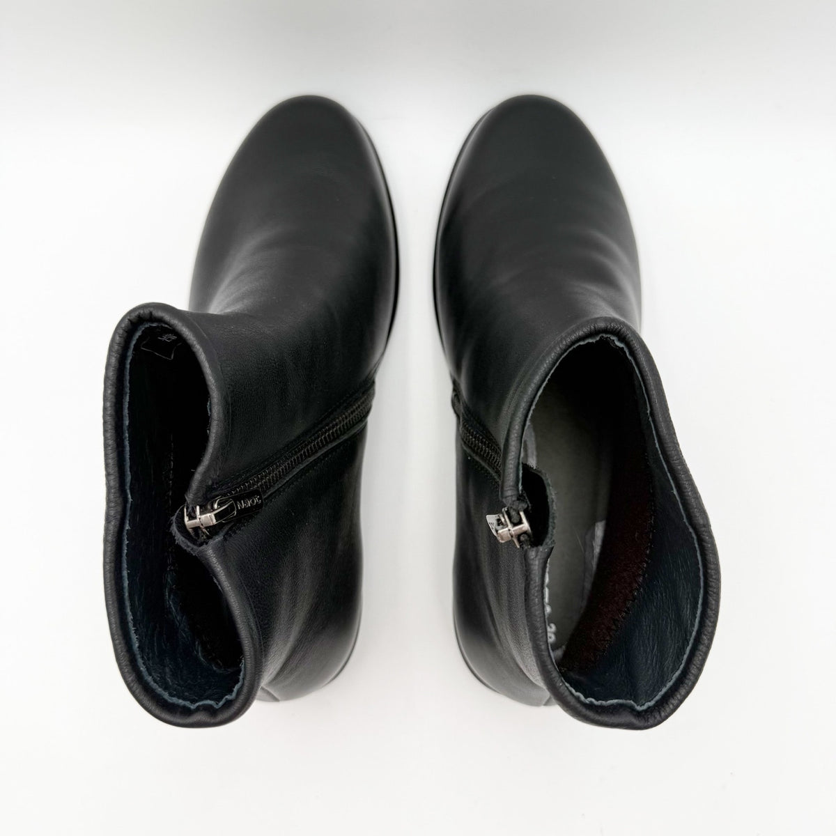 Naot Womens Norther Ankle Bootie US 8 EU 39 Black Leather Water Resistant NWOB