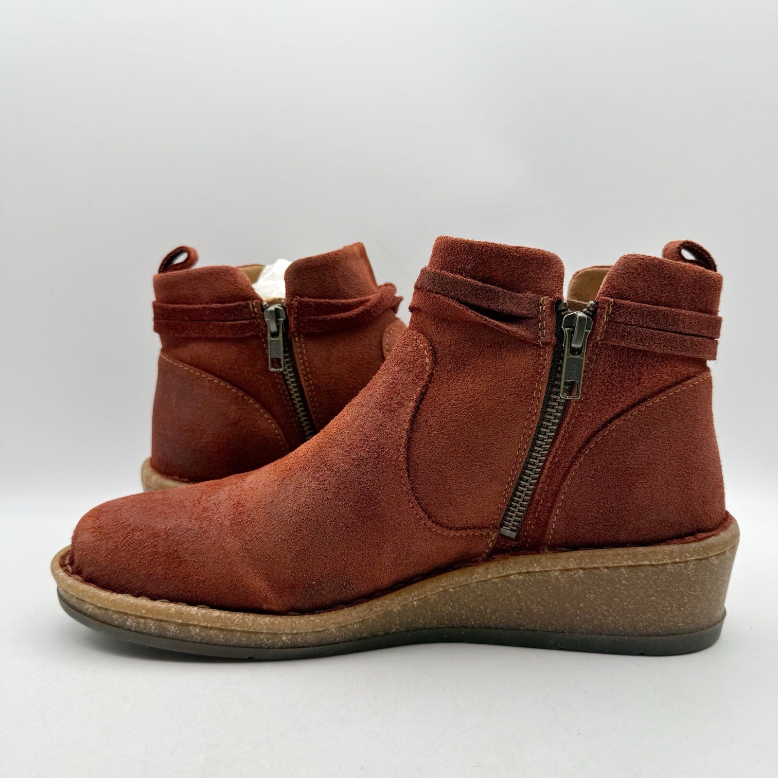 Born Womens Vaughn Ankle Booties US 10 M EU 40.5 Red Brown Suede NWOB