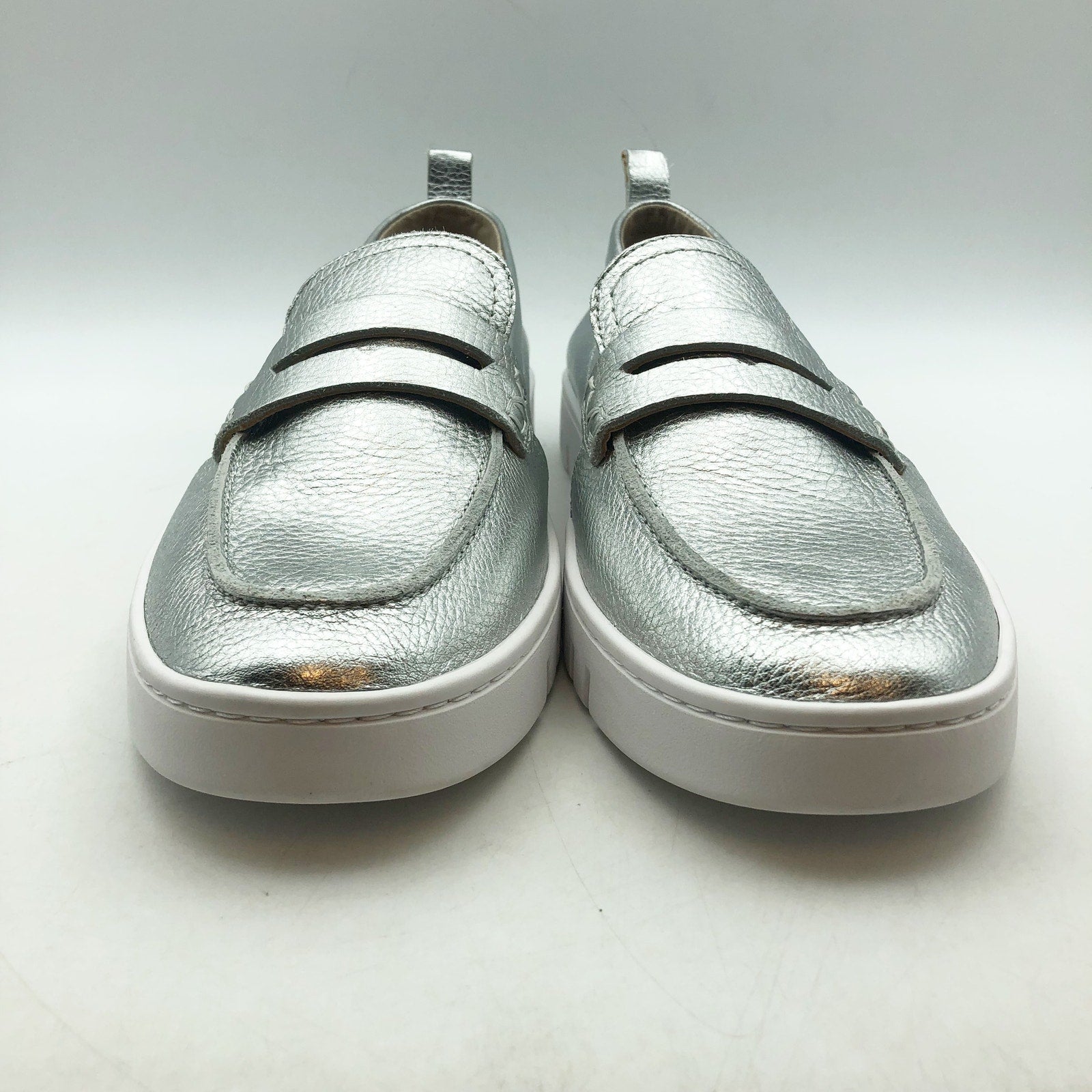 VIONIC Womens Uptown Loafers Size 8.5 Wide Silver Metallic Leather Slip-ons NIB