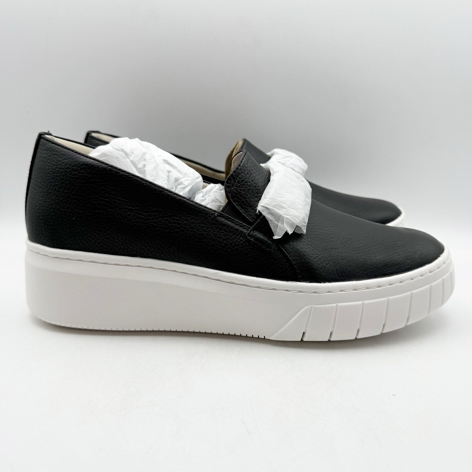 Naturalizer Womens Daphne Casual Sneakers US 12M EU 43 Black Leather Slip on NIB